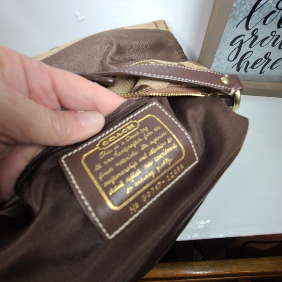 Coach Signature Stripe Zip Top Hobo VGC SOLD - Picture 11 of 11